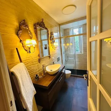 Apartment Santa Caterina Palace In Florence-3 Bedroom Florence