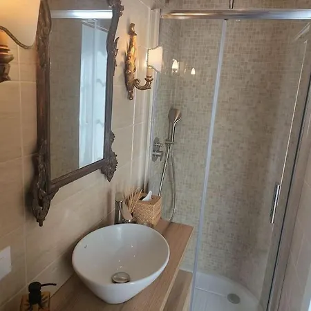 Apartment Santa Caterina Palace In Florence-3 Bedroom