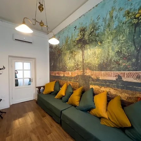 Santa Caterina Palace In Florence-3 Bedroom Florence