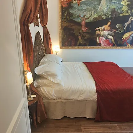 Santa Caterina Palace In Florence-3 Bedroom Florence