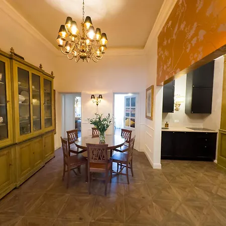 Santa Caterina Palace In Florence-3 Bedroom Apartment *