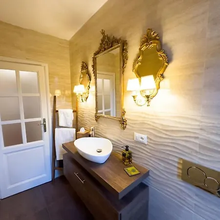 Santa Caterina Palace In Florence-3 Bedroom شقة