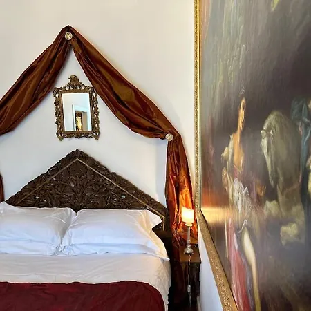Santa Caterina Palace In Florence-3 Bedroom Florence